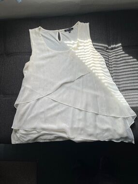 Relativity Ivory Tiered Ruffle Sleeveless Camisole PTP 24”27”L